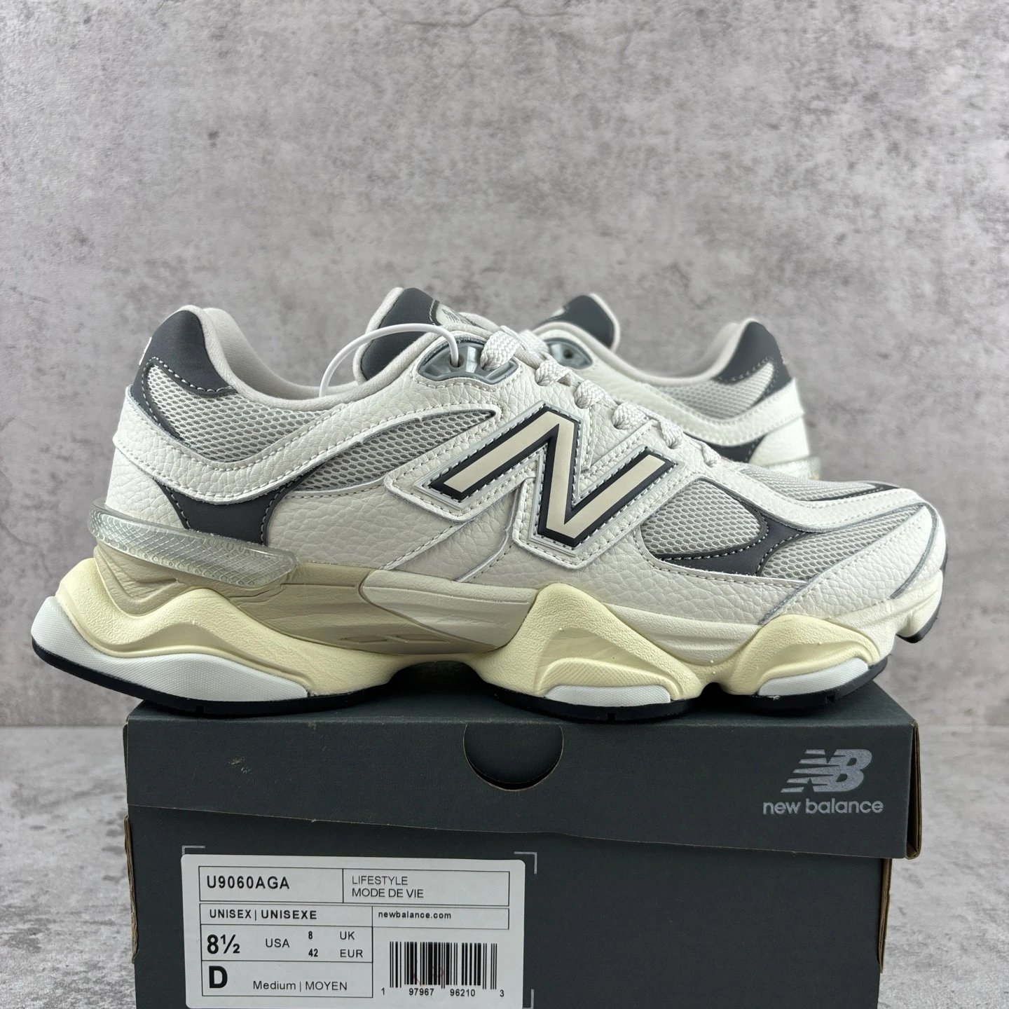 White Gray U9060AGA
