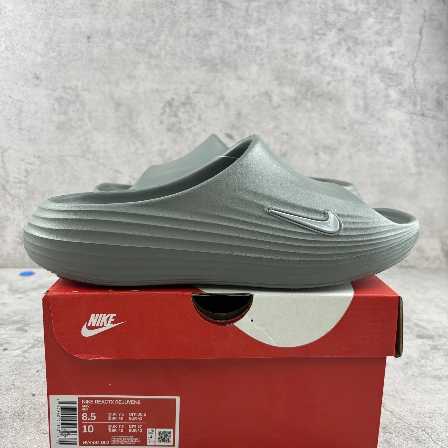 Slippers Space Gray HV4484-002