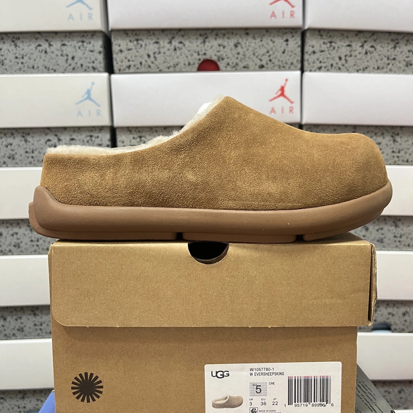 Top UGG Potatoes half W/1057780-1 35-40 SKU image