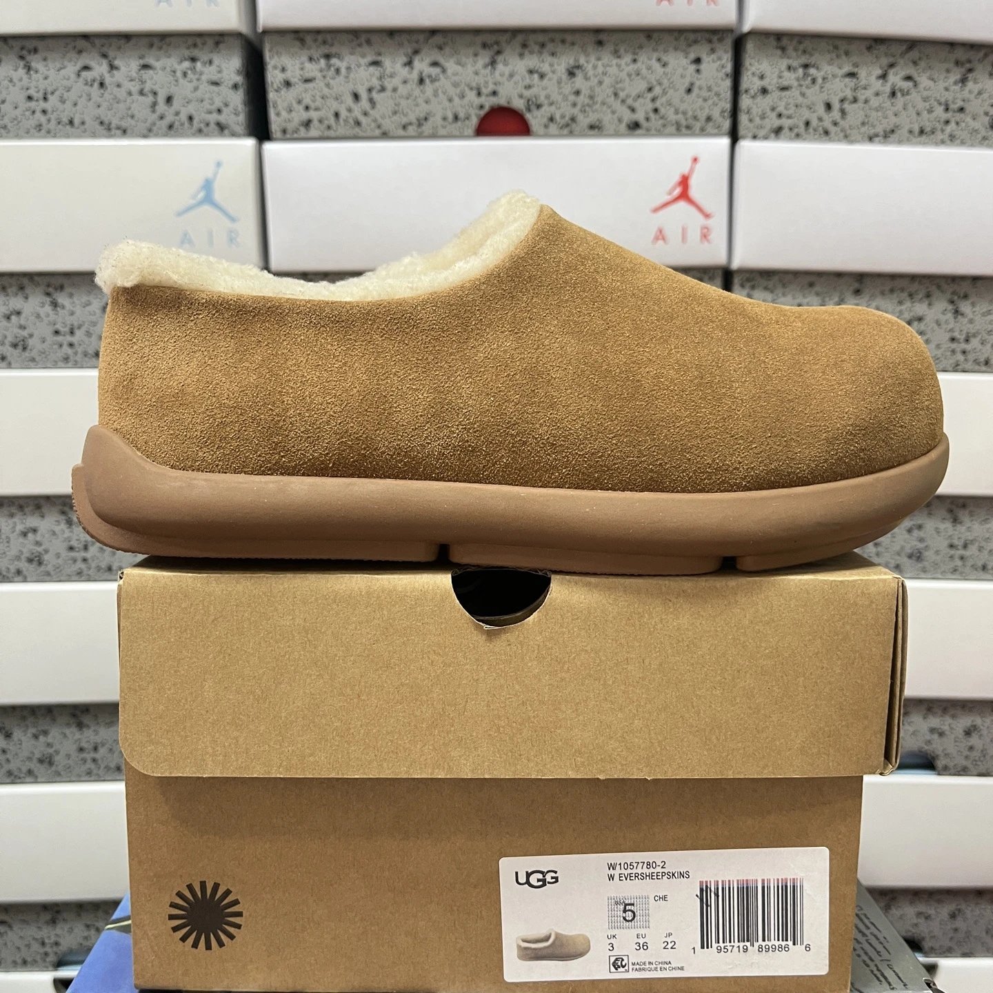 Top UGG Whole bag of potatoes W/1057780-2 35-40 SKU image