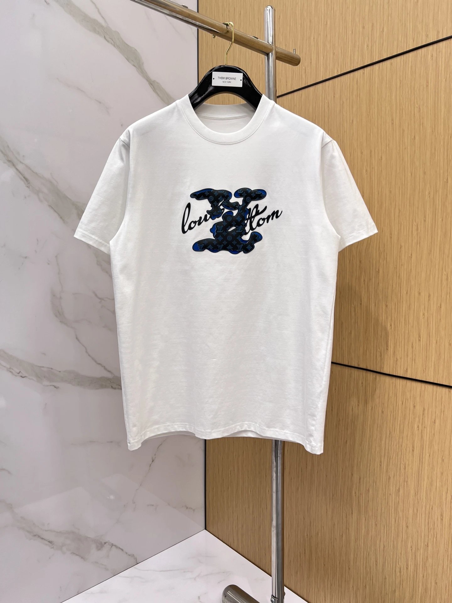 Louis Vuitton Bold Logo Black T-Shirt - 32