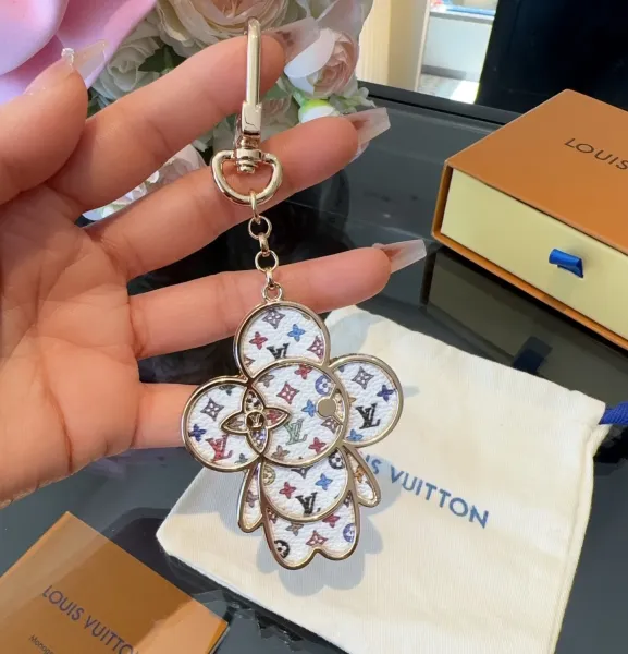 Louis Vuitton Monogram Multicolor Flower Key Holder Accessories - 6