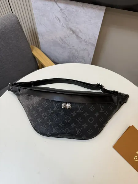Chanel Boy Bag White Quilted Leather Chain Shoulder Bag - 41