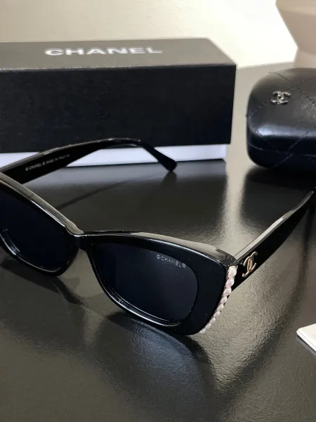 Chanel Black Acetate Cat-Eye Sunglasses with CC Chain Detail - 9