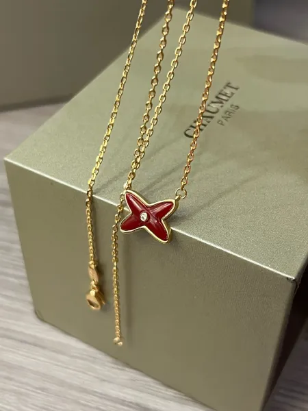 Van Cleef & Arpels Alhambra Four-Leaf Clover Bracelet Gold with Red Jasper Jewelry - 13