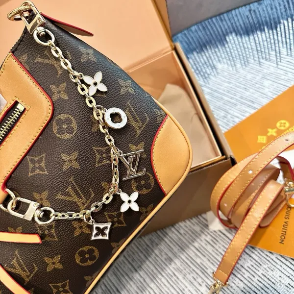 Louis Vuitton Twist MM Black Monogram Empreinte Leather Handbag - 8