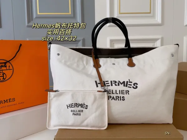 Hermès White Canvas Tote Bag with Logo - 1