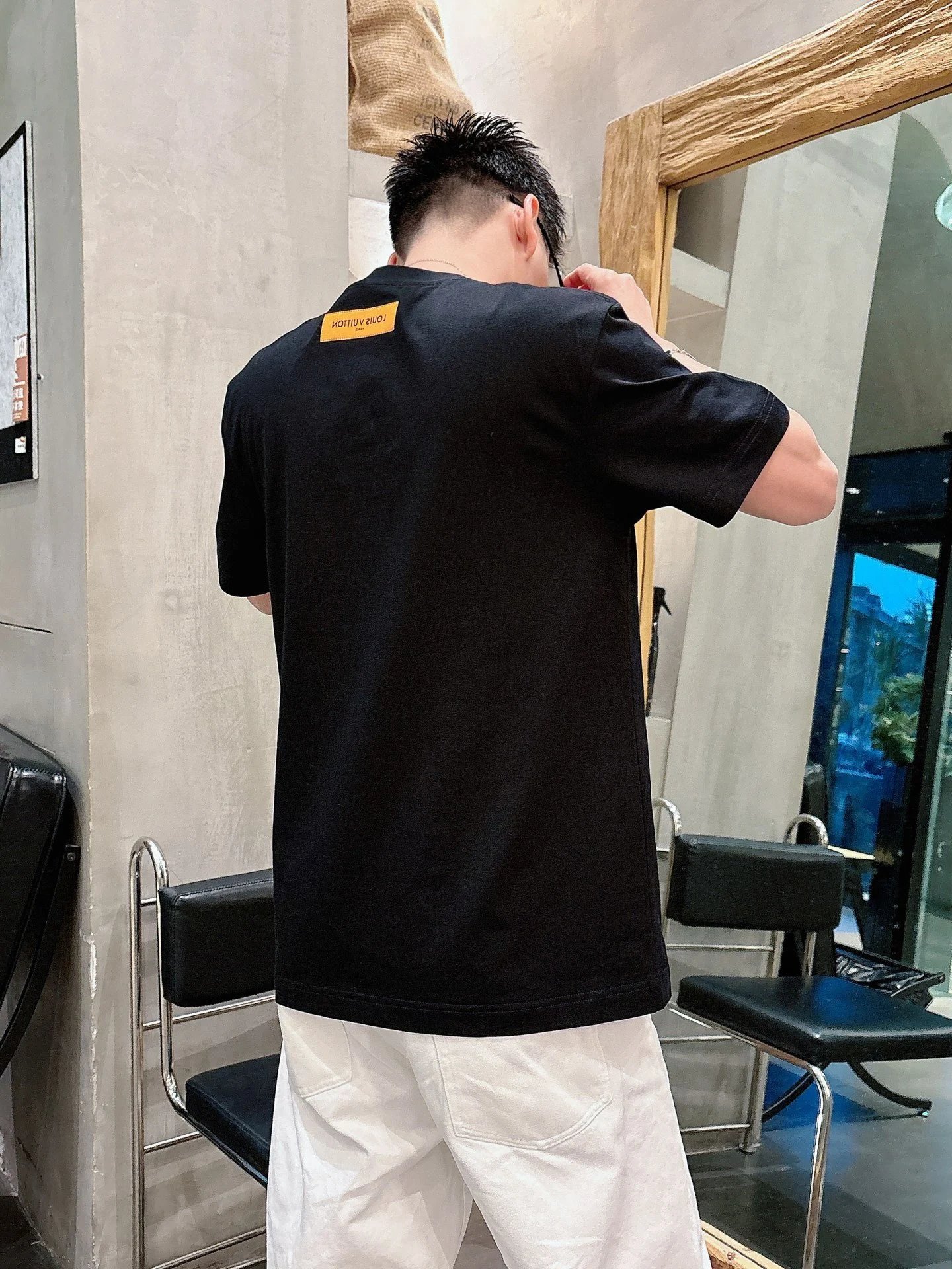 Louis Vuitton Bold Logo Black T-Shirt - 11