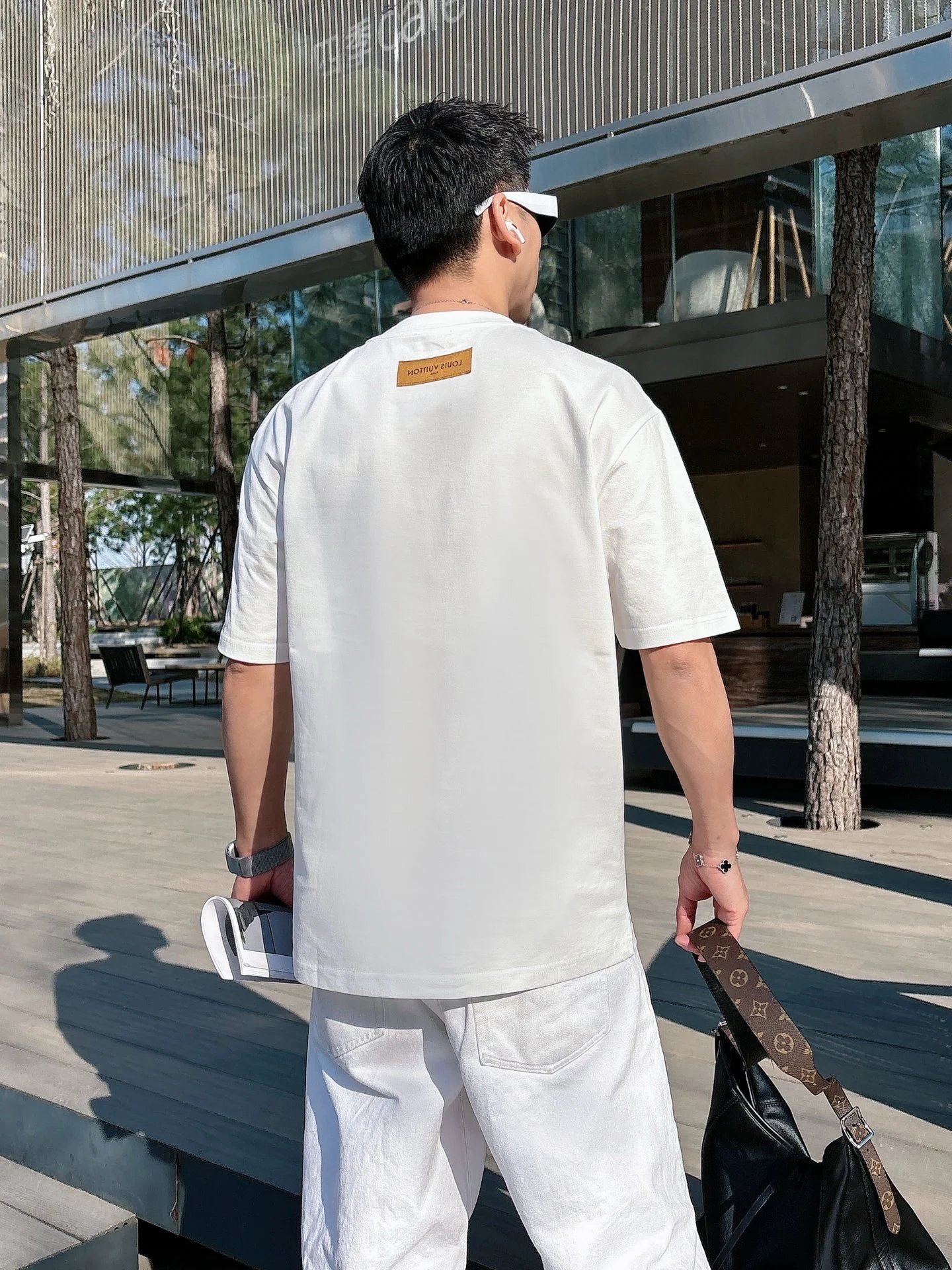 Louis Vuitton Bold Logo Black T-Shirt - 9