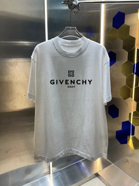 Givenchy Logo Print Relaxed Fit White T-Shirt - 1