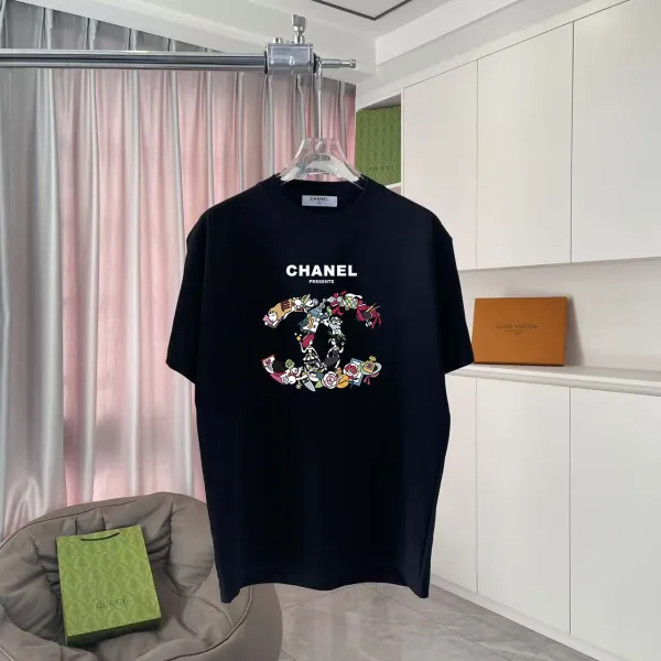 Chanel Logo Graphic T-Shirt Mint Green T-Shirt - 25