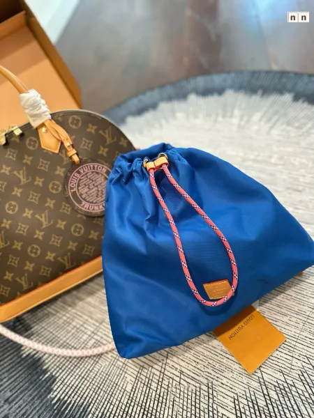 Louis Vuitton Alma BB Monogram Canvas Brown and Tan Handbag - 6