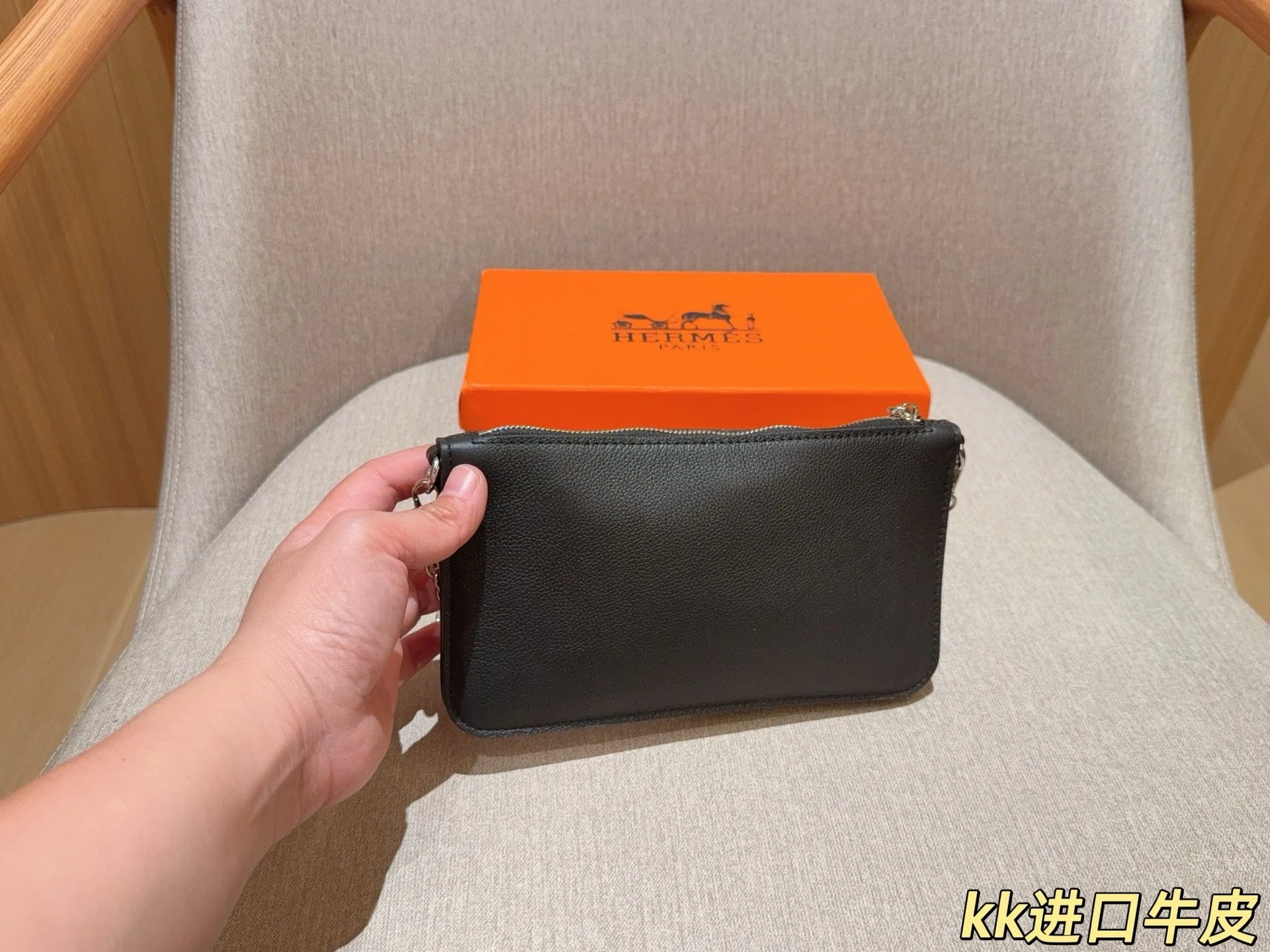 Hermès Mini Évelyne Chain Wallet in White Taurillon Leather Clutches - 23