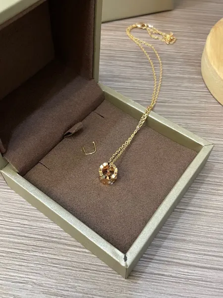Van Cleef & Arpels Alhambra Four-Leaf Clover Bracelet Gold with Red Jasper Jewelry - 7