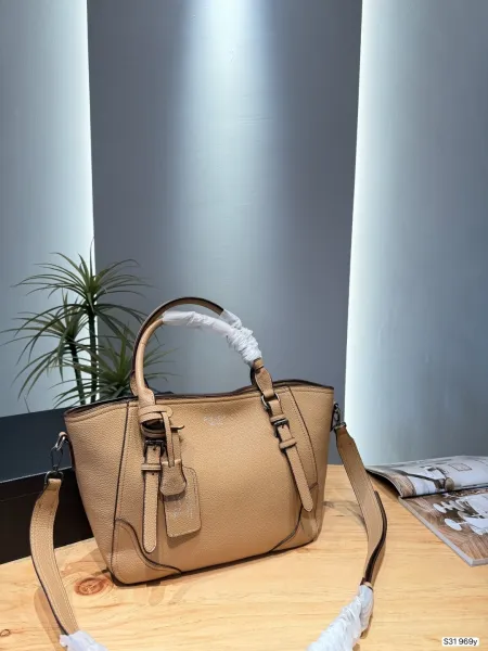 Design Moynat M Bag Green Monogram Tote Bag - 38