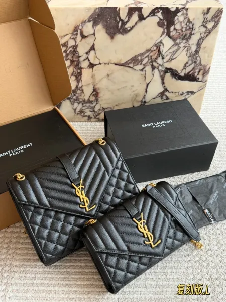 Chanel Mini Vanity Bag Beige Suede and Black Quilted Leather Handbag - 33