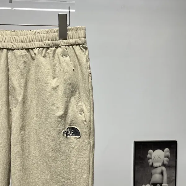 The North Face Standard Fit Lightweight Pants Black - 10