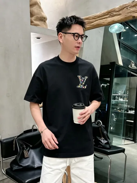 Louis Vuitton Monogram Multicolor LV Logo T-Shirt Black - 1