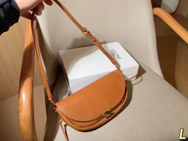 Celine Triomphe Saddle Bag Beige Leather Crossbody Bag - 8