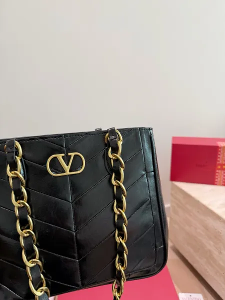 Valentino Garavani VLogo Chain Tote White Handbag - 8