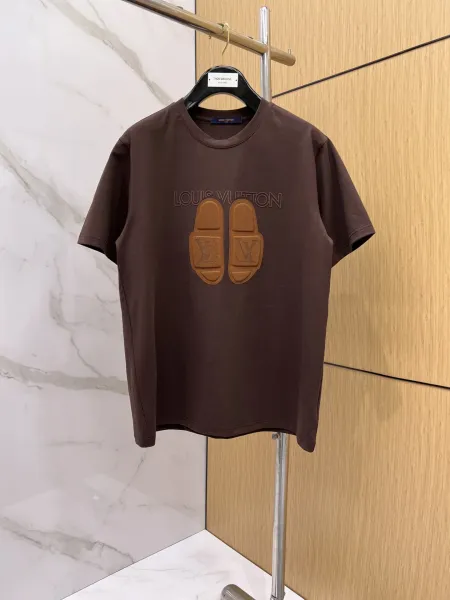 Louis Vuitton Slippers Print T-Shirt Brown - 1