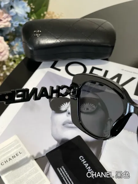 Chanel Black Acetate Cat-Eye Sunglasses with CC Chain Detail - 27