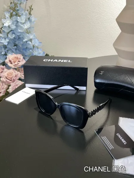 Chanel Black Acetate Cat-Eye Sunglasses with CC Chain Detail - 20