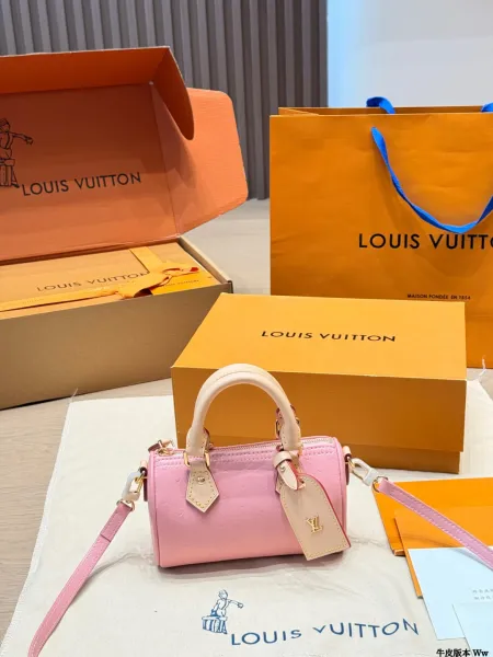 Louis Vuitton Mini Speedy Bandoulière Ostrich Pink Handbag - 1