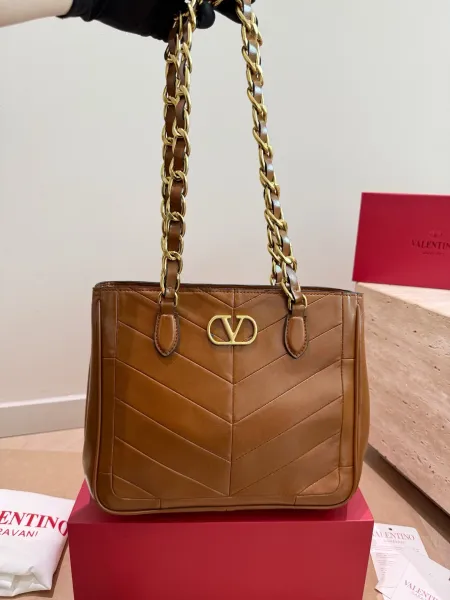 Valentino Garavani VLogo Chain Tote White Handbag - 4