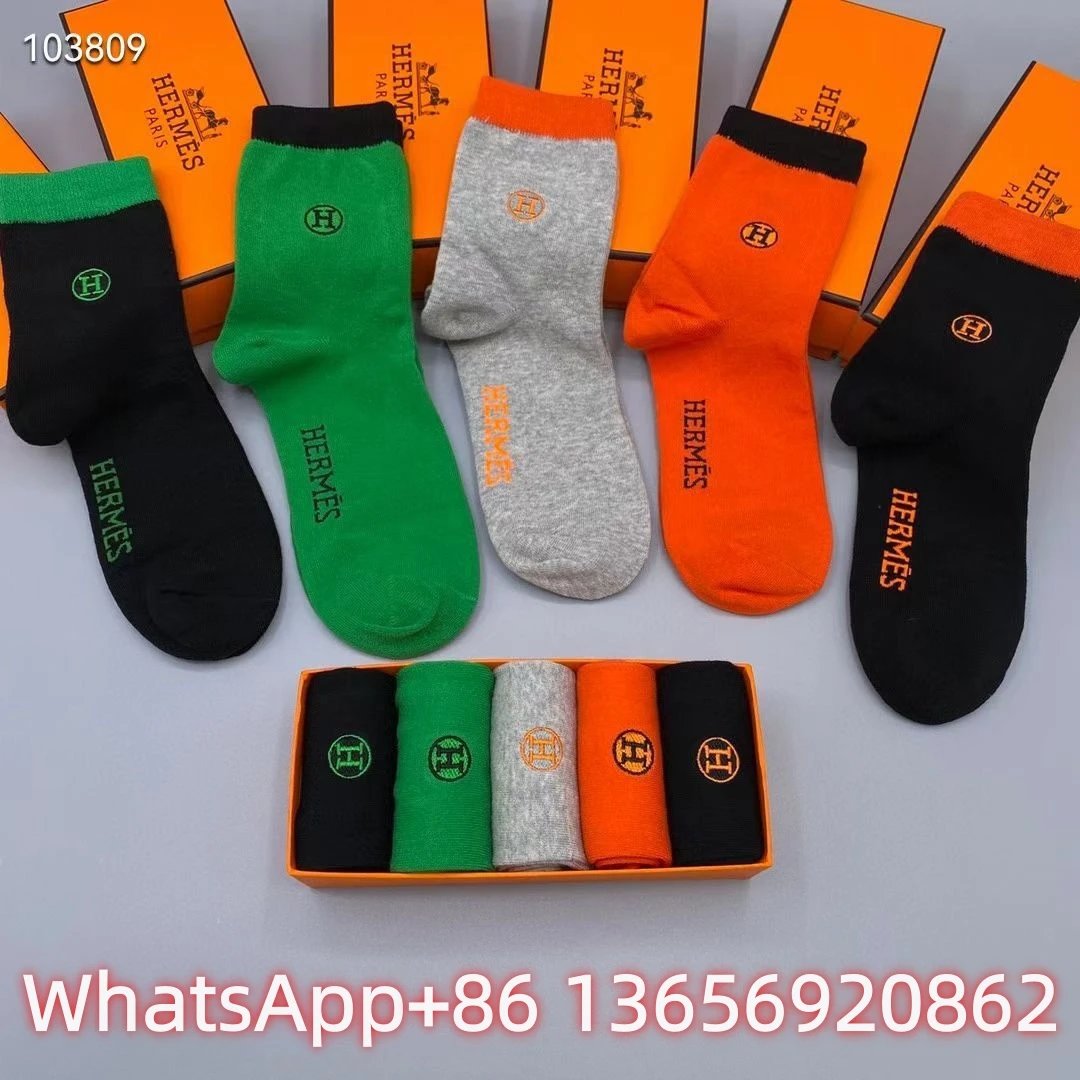 Burberry Socks Logo Crew — H 1(5 Double-1 box)
