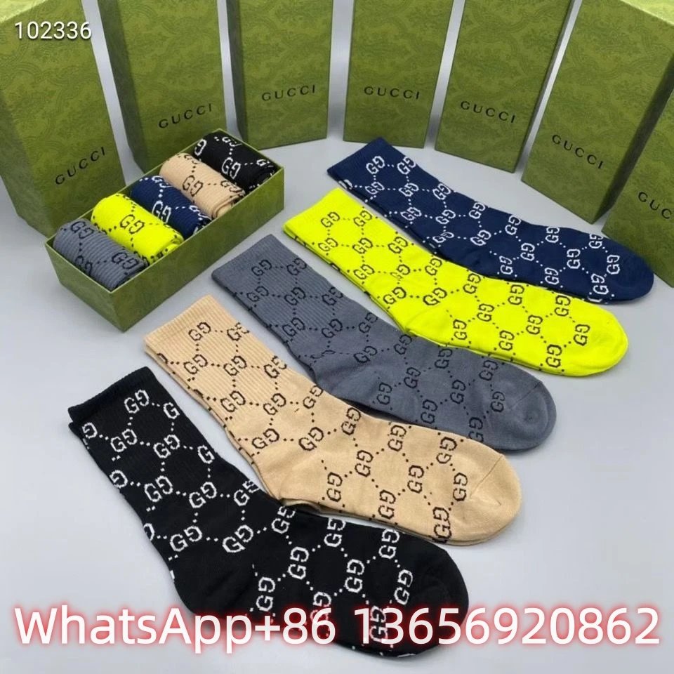 Burberry Socks Logo Crew — G 3(5 Double-1 box)