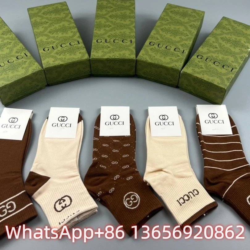 Burberry Socks Logo Crew — G 7(5 Double-1 box)