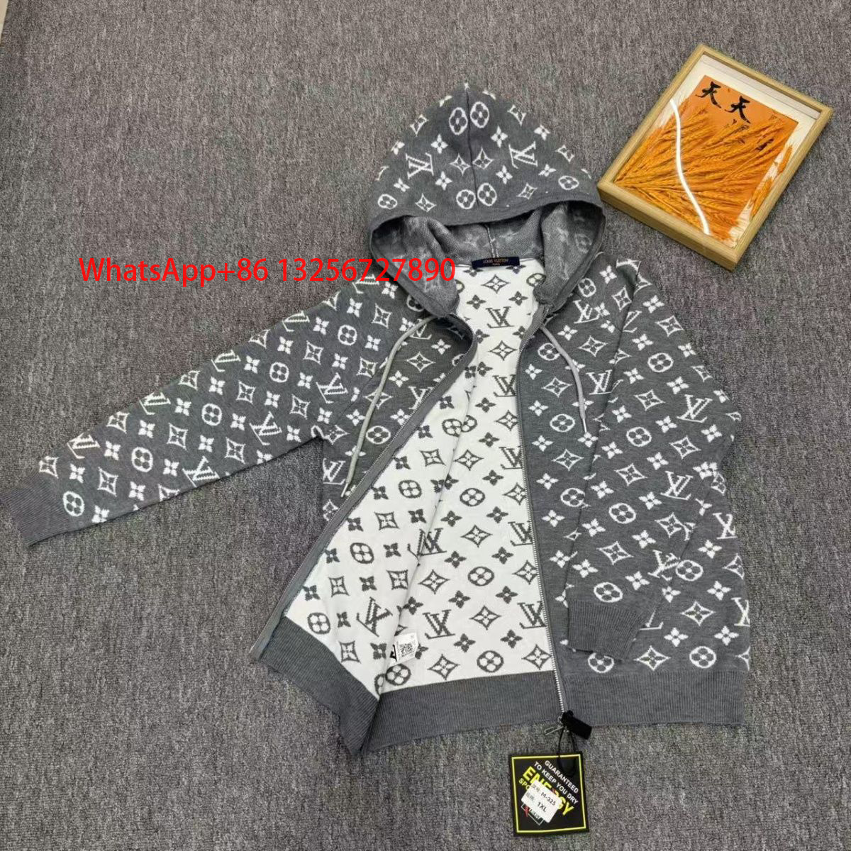 LV 23 - Gray