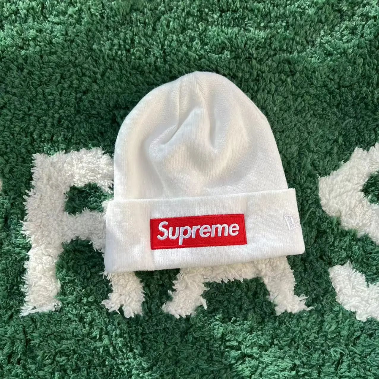 White (Red) BOX Embroidered Cold Hat Nico