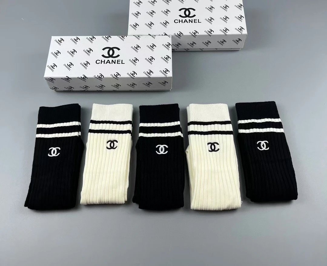 Louis Vuitton Fendi... Socks