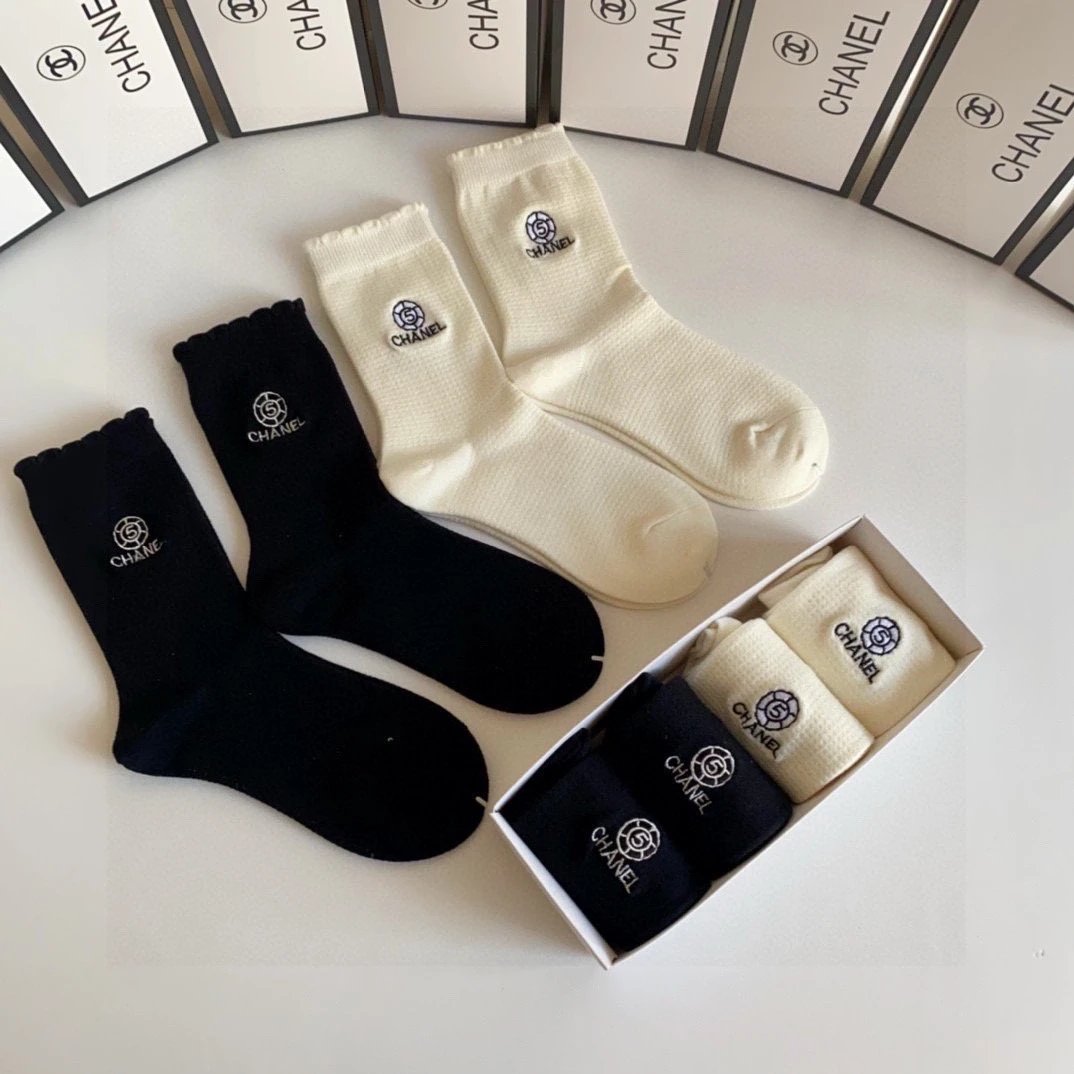 Louis Vuitton Fendi... Socks