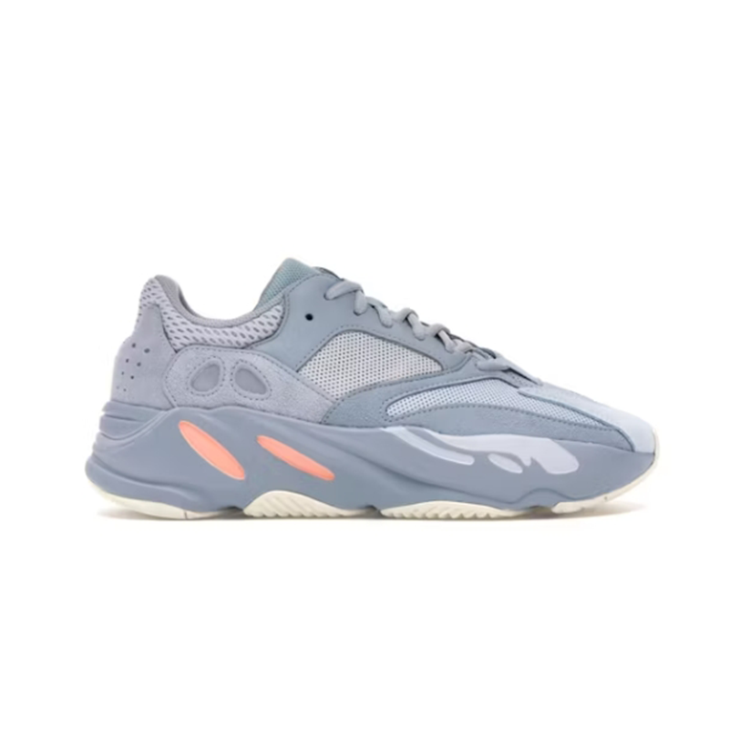 ad Yeezy Boost 700