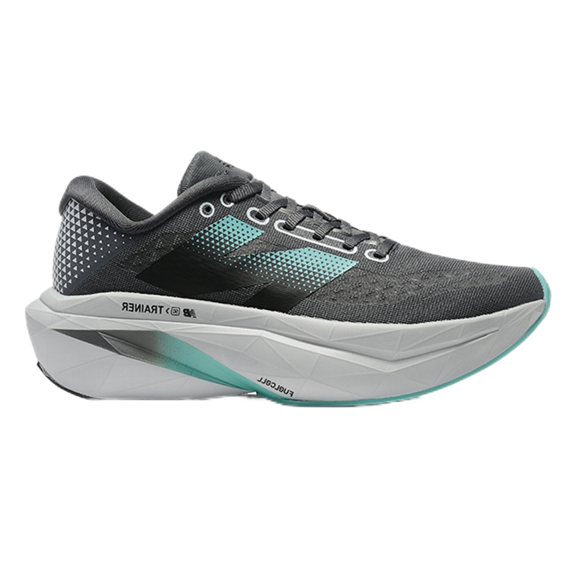 New Balance FuelCell SuperComp Trainer v3
