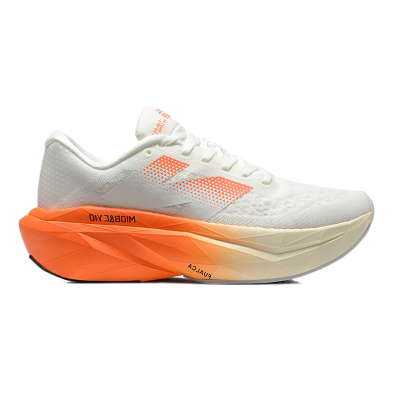 New Balance FuelCell SuperComp Trainer v3