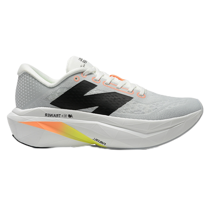New Balance FuelCell SuperComp Trainer v3
