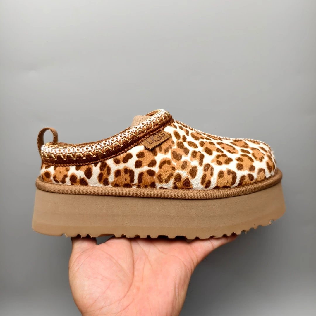 UGG Boots photo 2