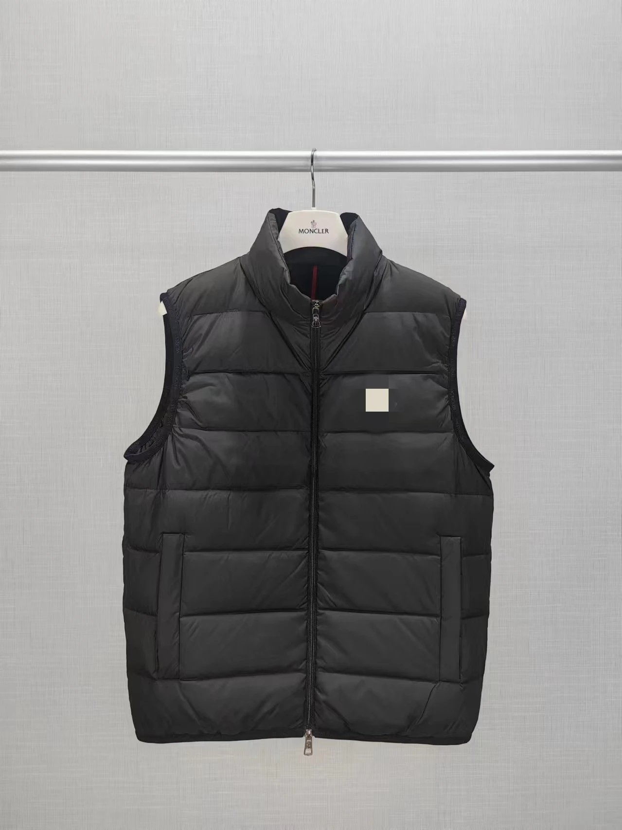 Vest photo 4
