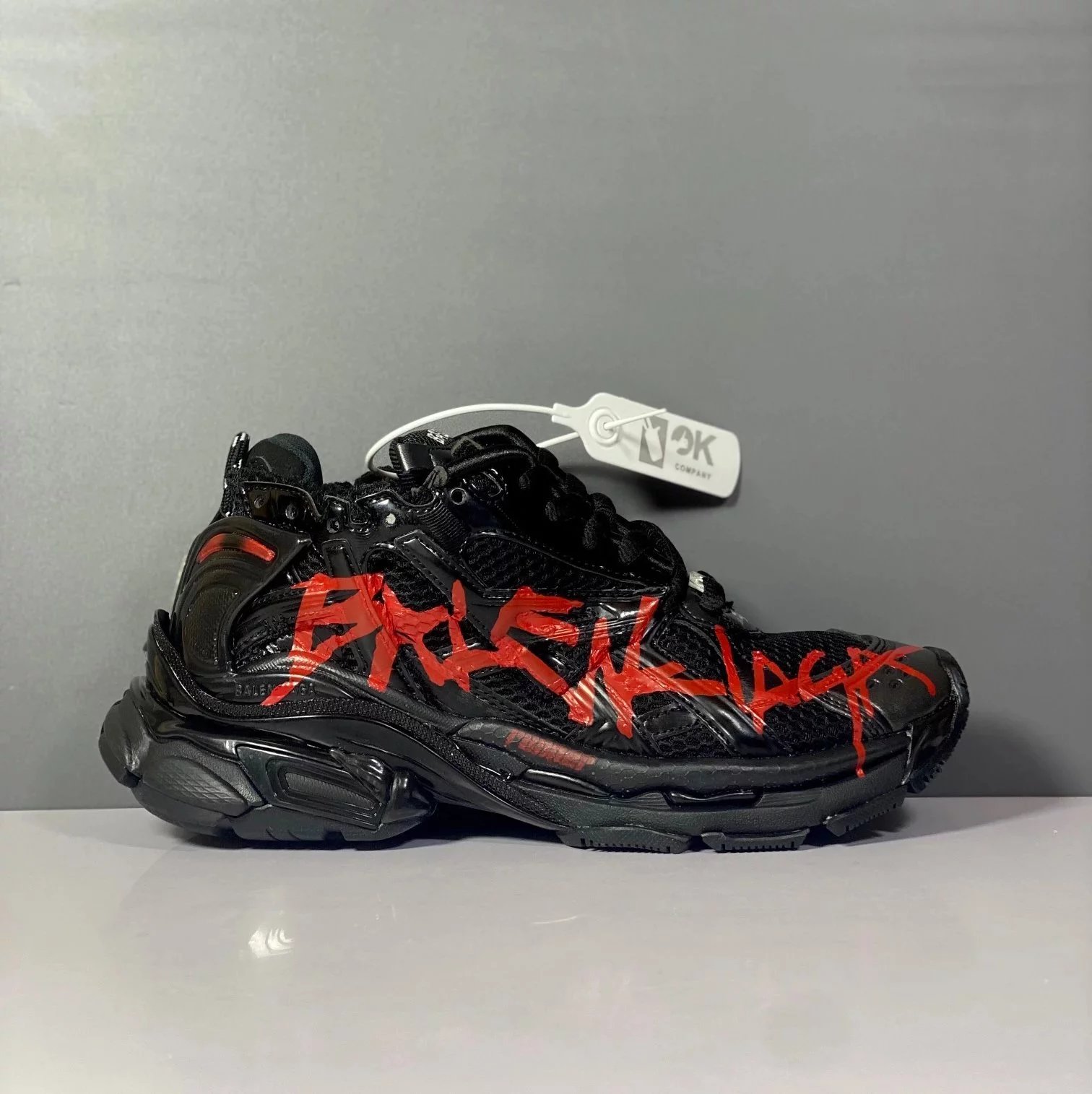 RUNNER Black Red