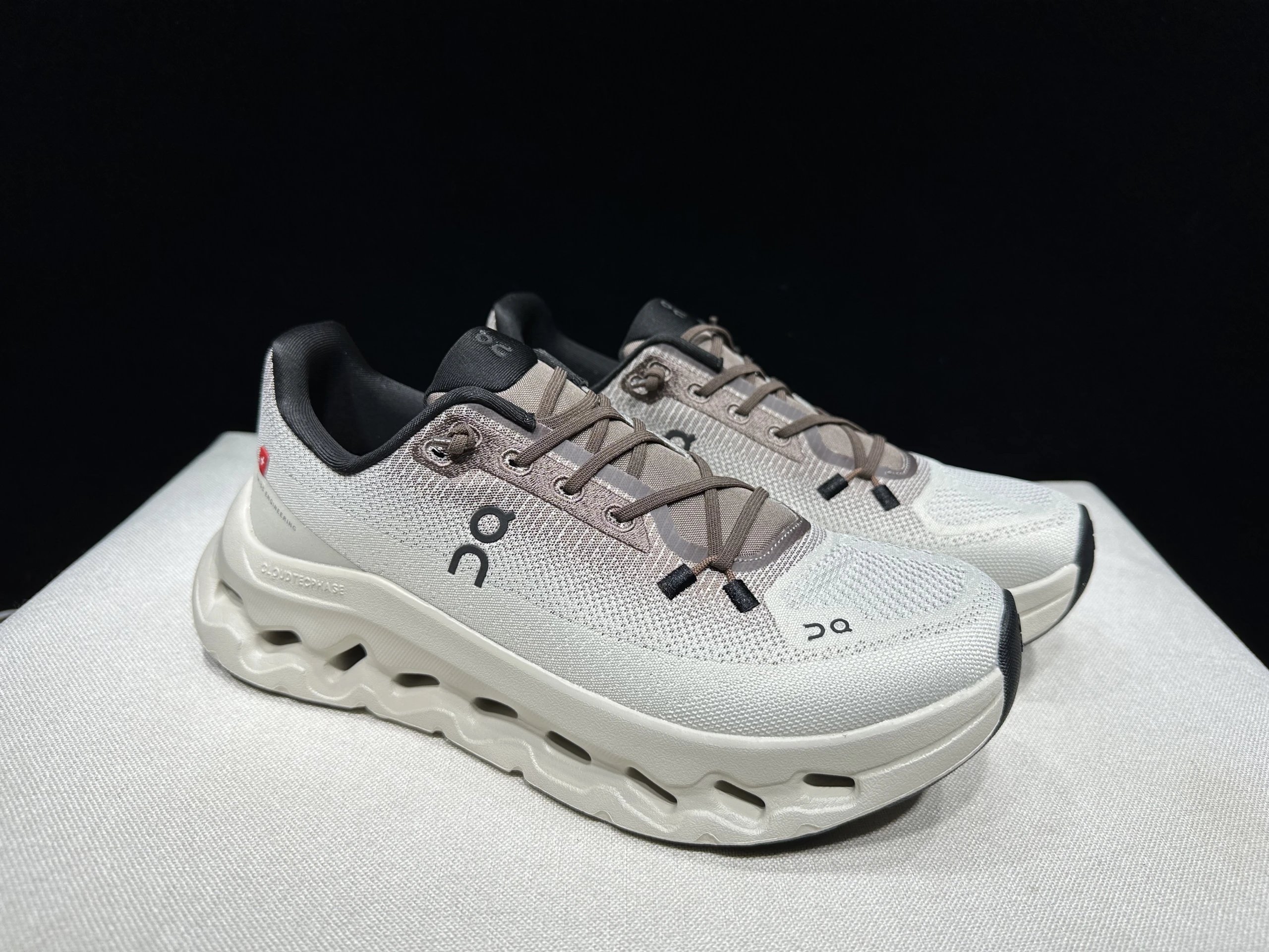 Gray Light Brown