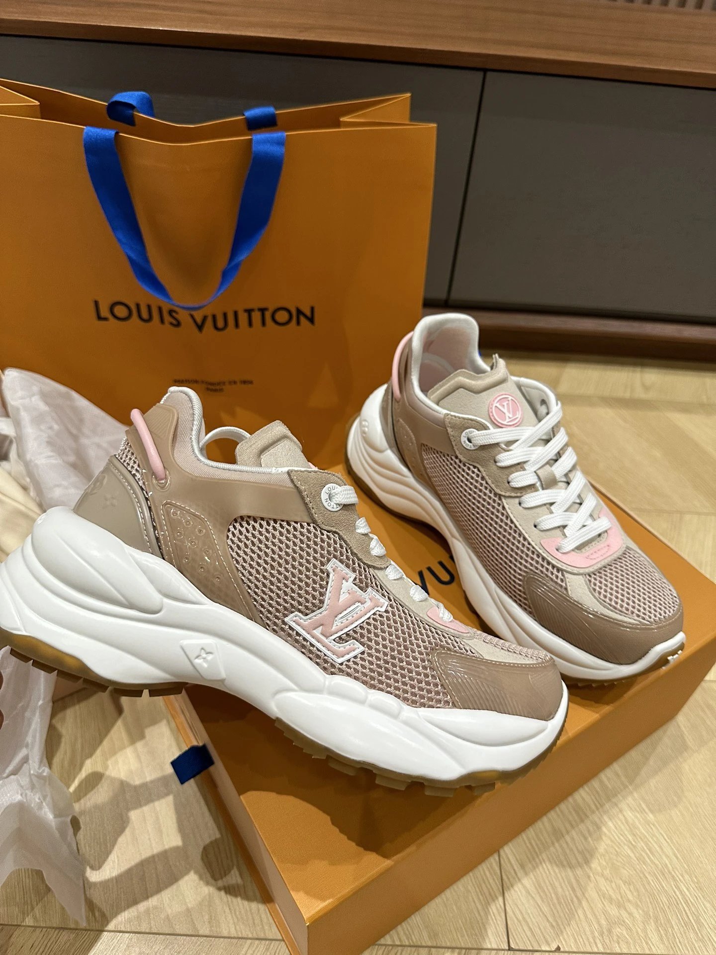ASICS Gel-Lyte V Trainers photo 3