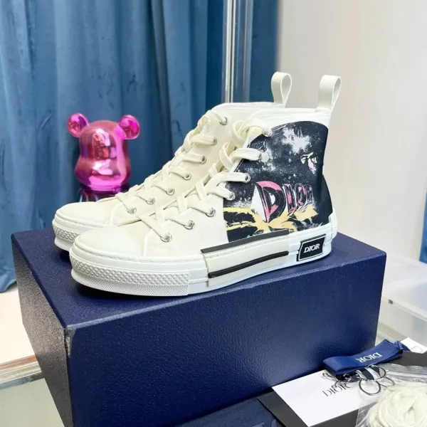 Dior B23 High-Top Sneakers White Graffiti Print Sneakers - 1