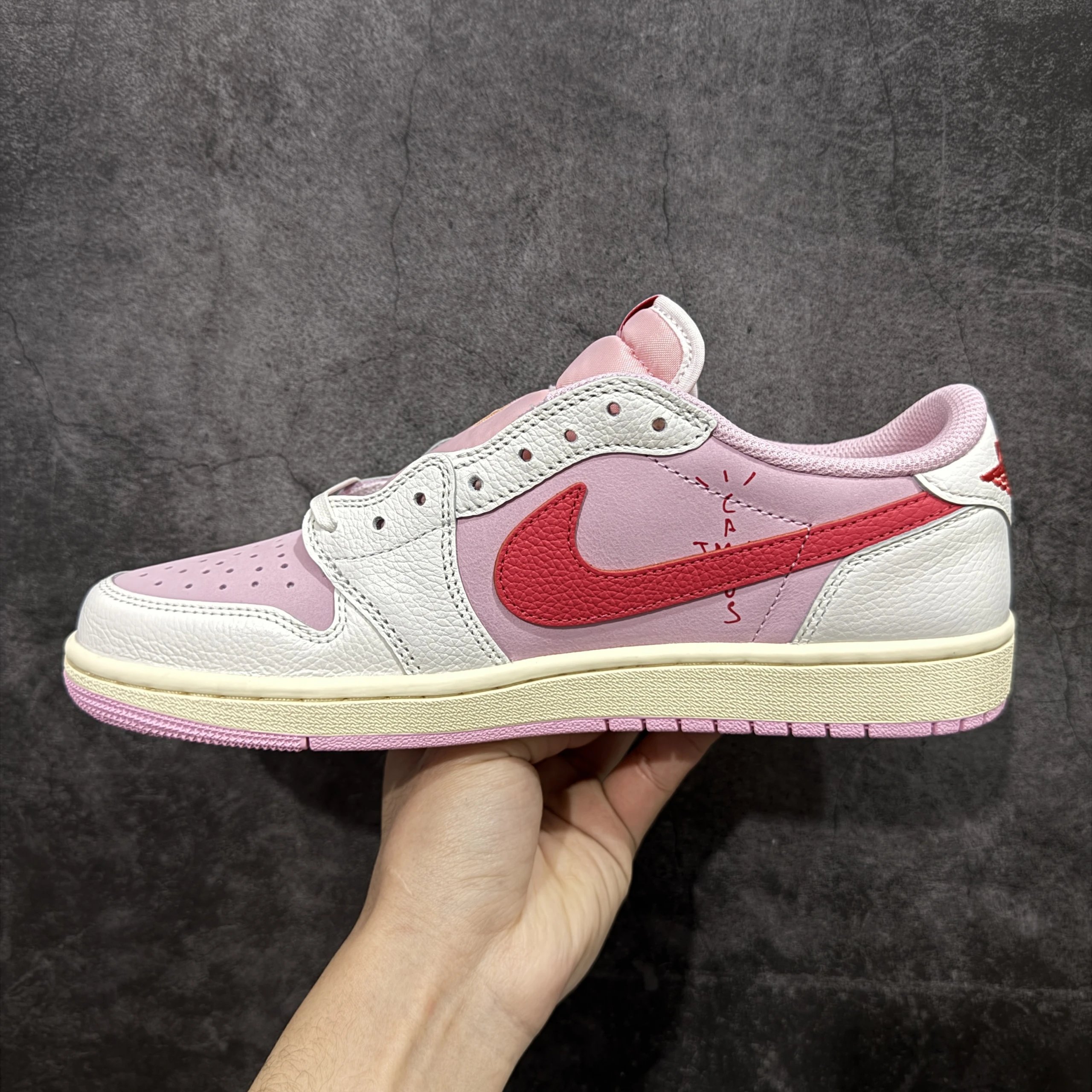 Jordan 1 Retro Low OG SP Travis Scott Sail Tropical Pink IQ7604-101