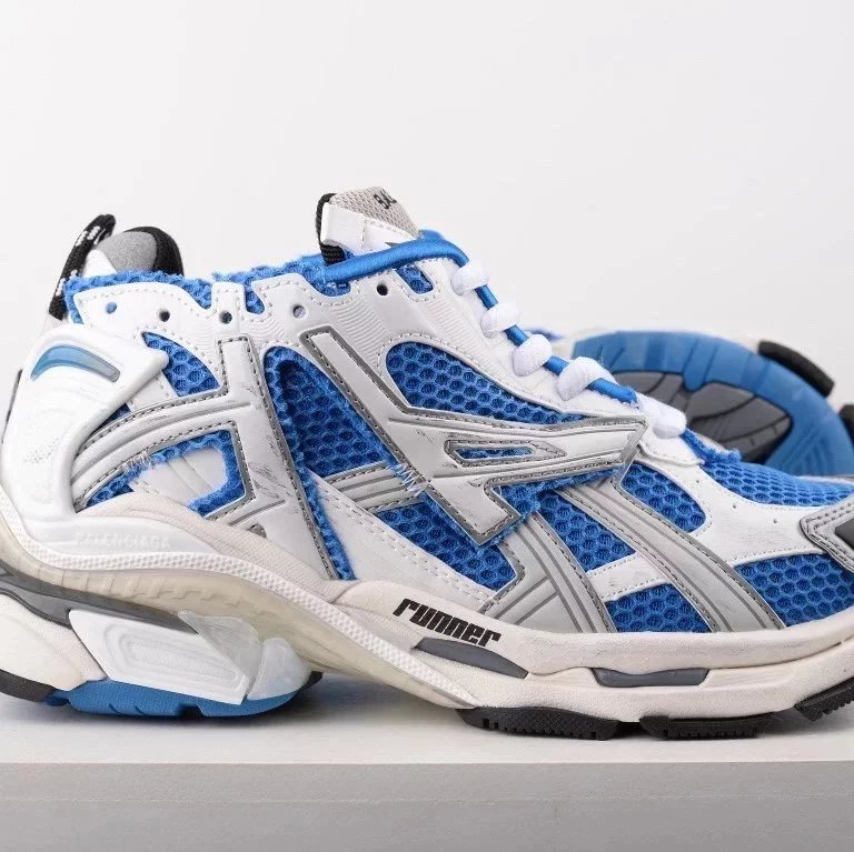 Runner 7.0 White Blue