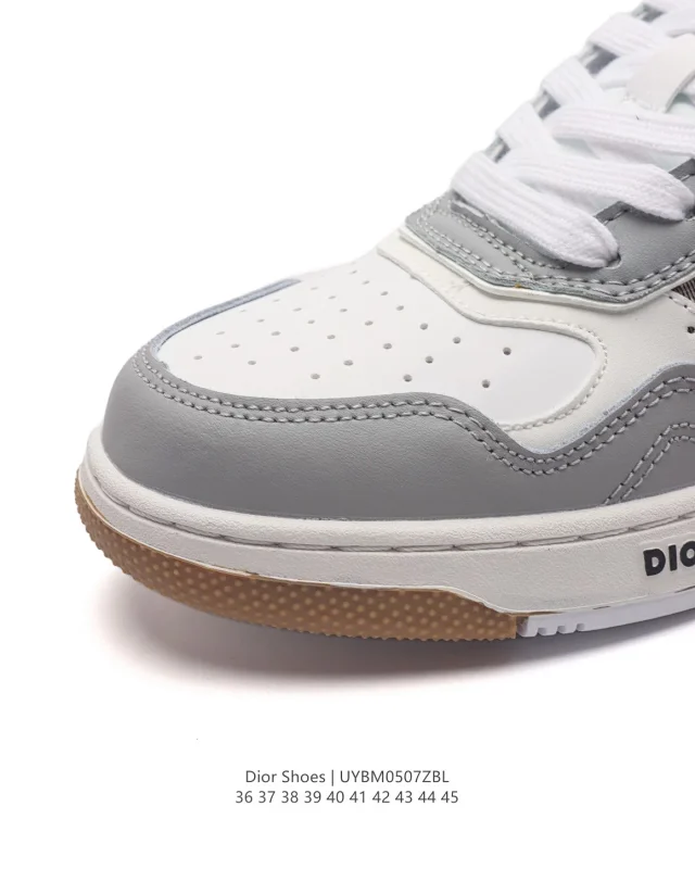 Dior Sneakers B27 low-top with Oblique side panels product detail image 18