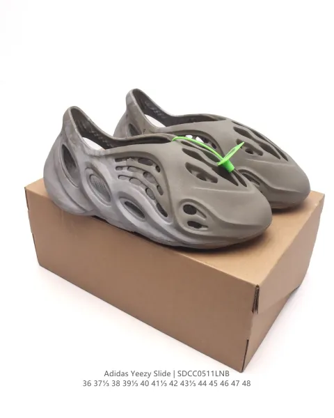 Adidas Yeezy Slide Bone Sneakers - 23